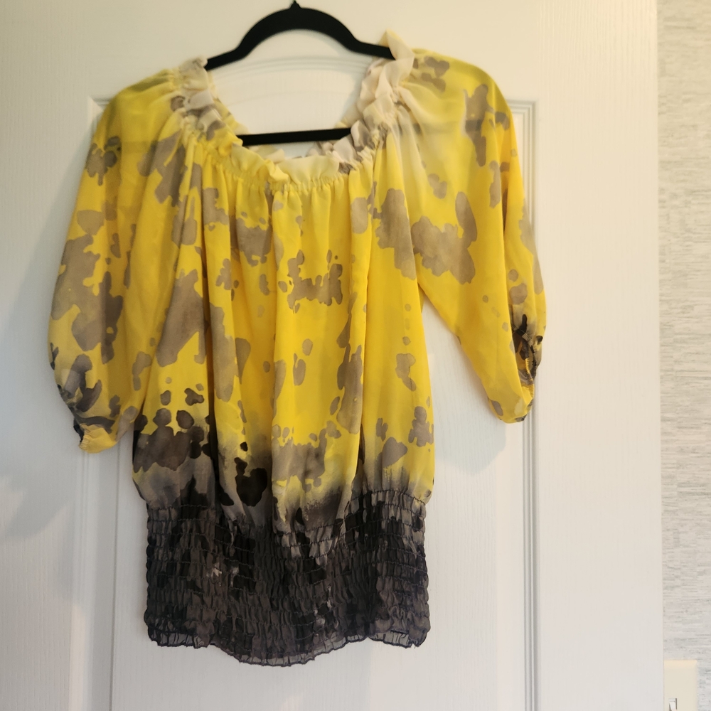 Daytrip Yellow and Gray Women's Blouse Size M Euc